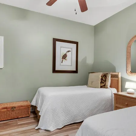 Tops'L Tides II Destin Room photo