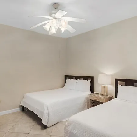 Tops'L Tides II Destin Room photo