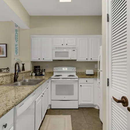 Tops'L Tides II Destin Room photo